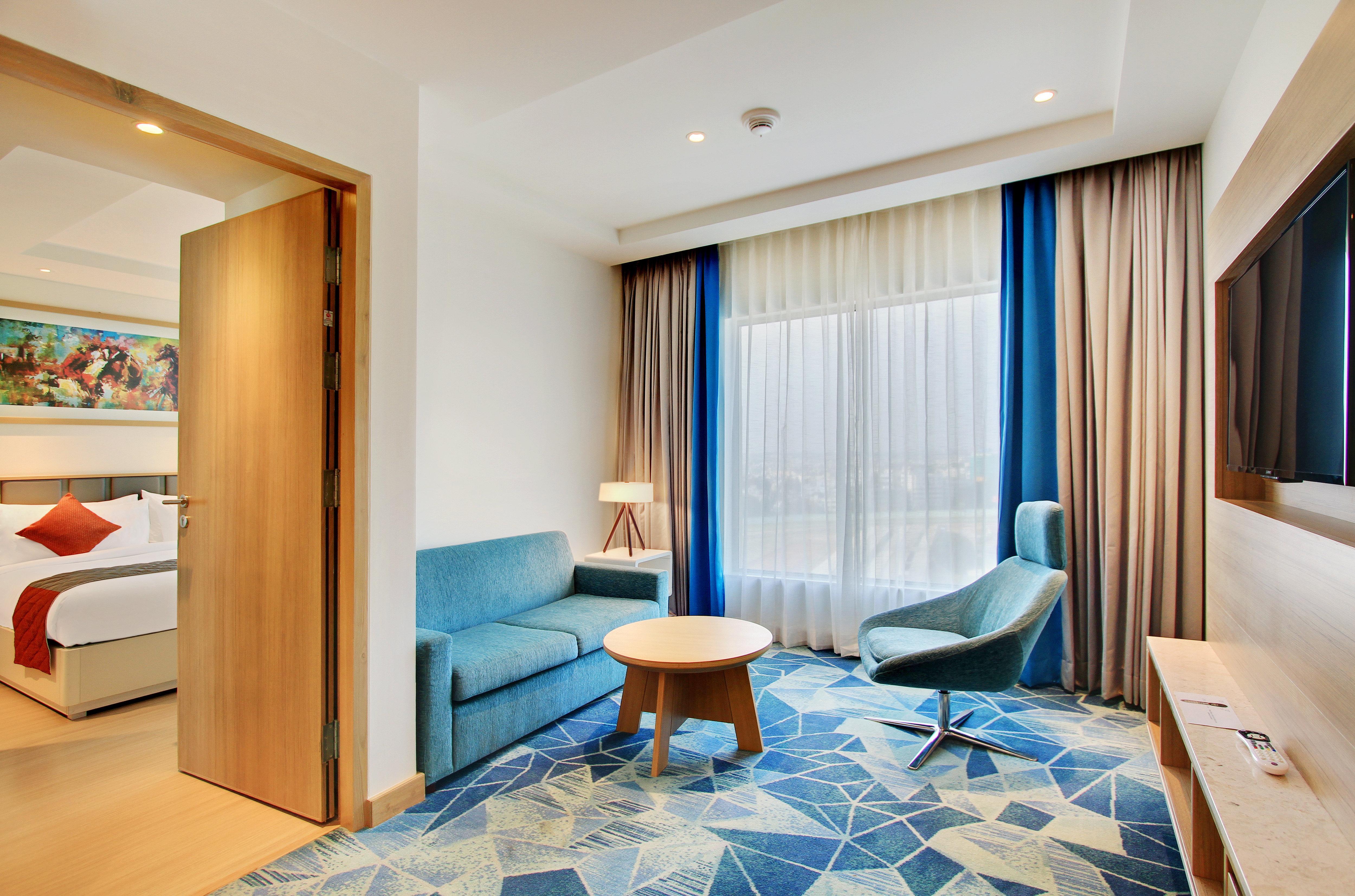 Holiday Inn Bengaluru Racecourse By Ihg Extérieur photo Suite