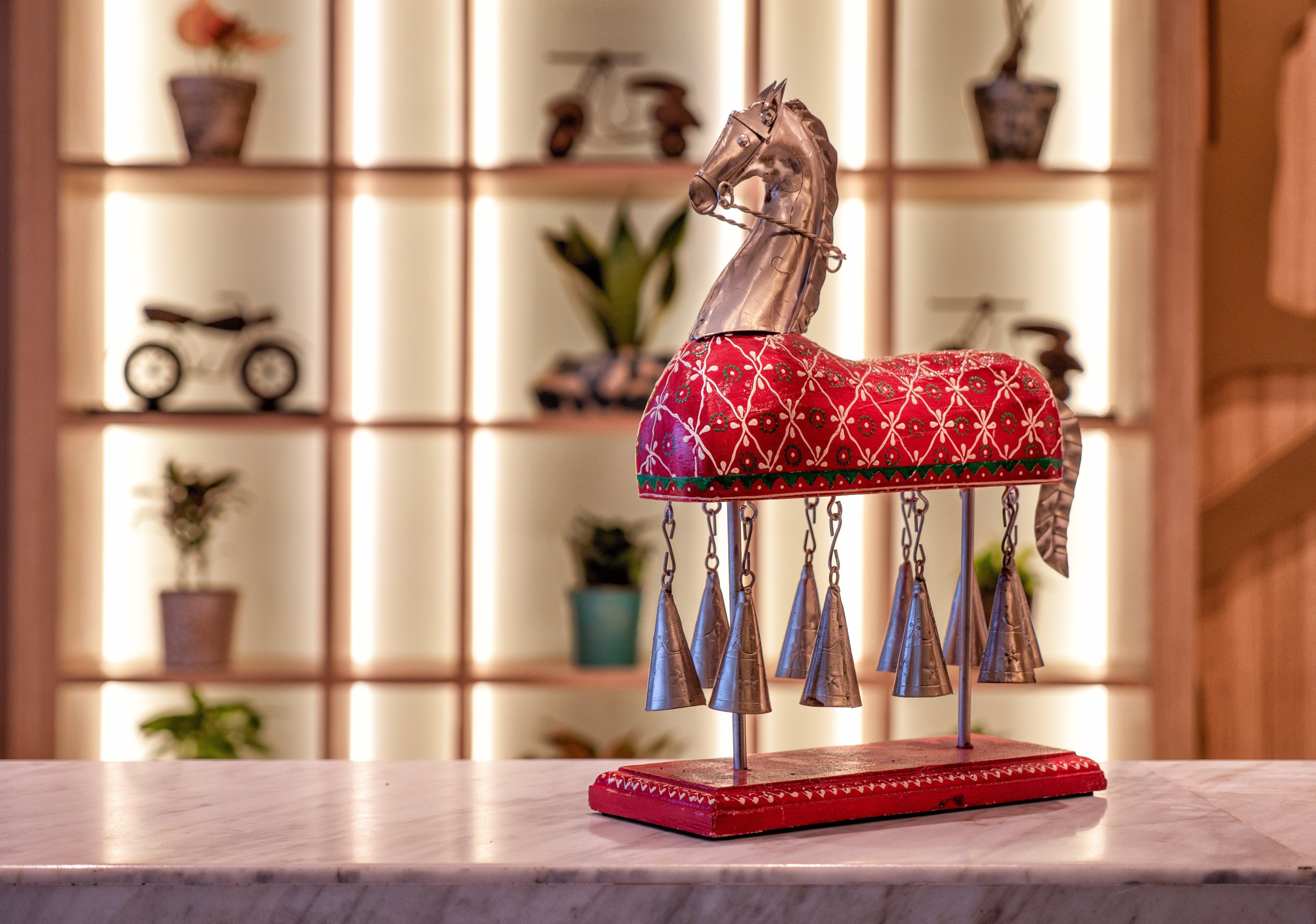 Holiday Inn Bengaluru Racecourse By Ihg Extérieur photo A wind chime