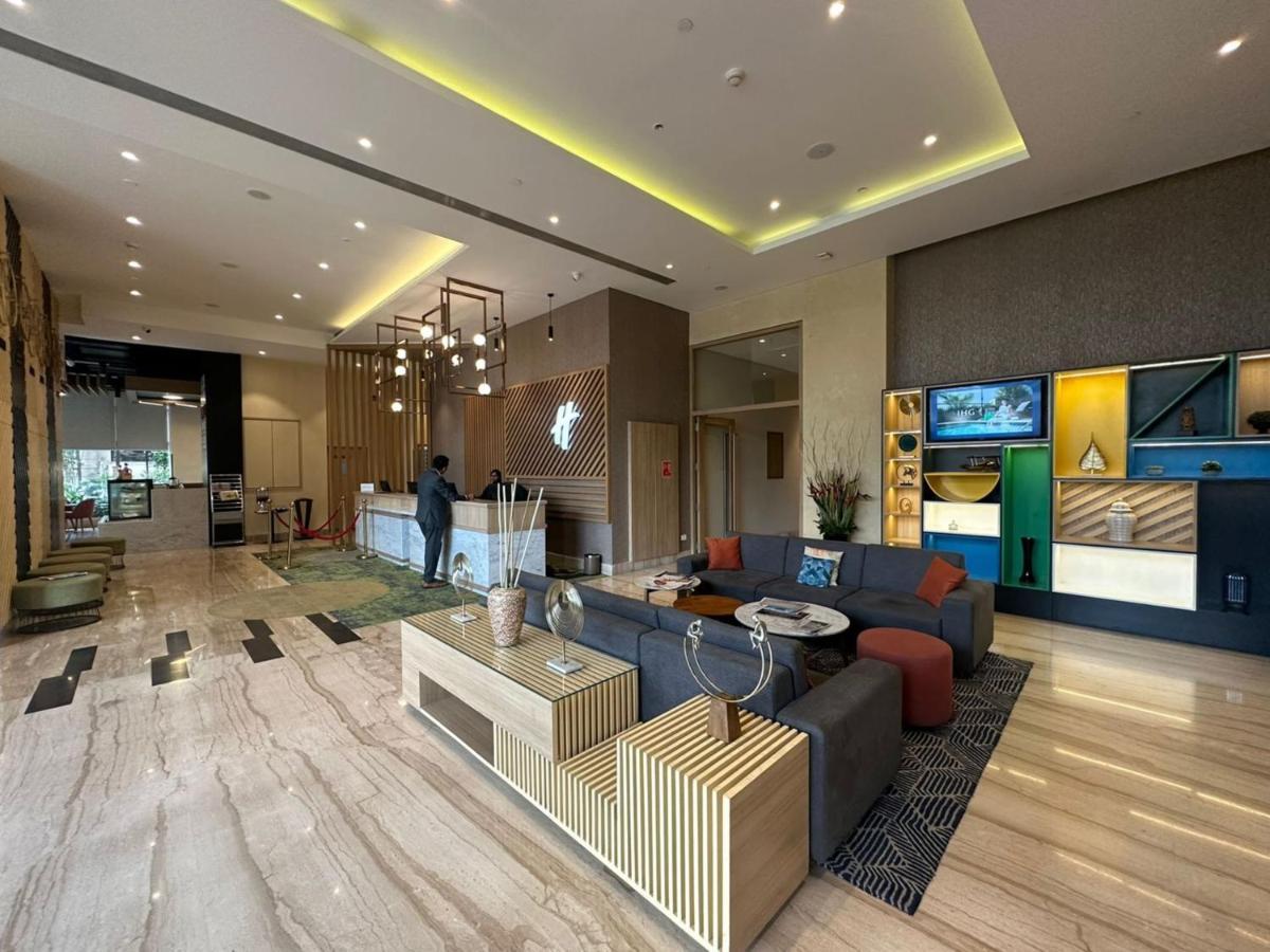 Holiday Inn Bengaluru Racecourse By Ihg Extérieur photo The lobby of the hotel