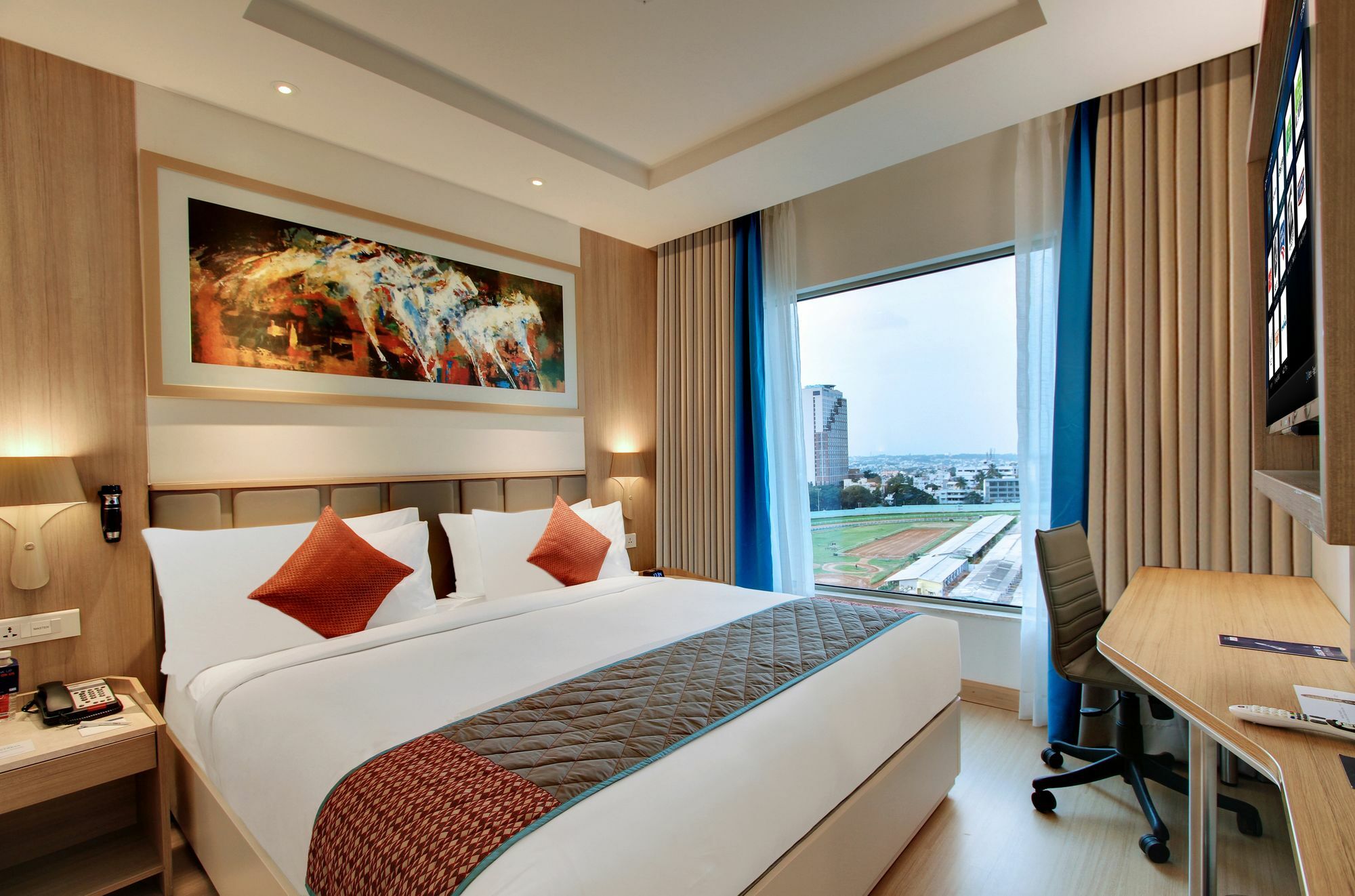Holiday Inn Bengaluru Racecourse By Ihg Extérieur photo A room at the hotel